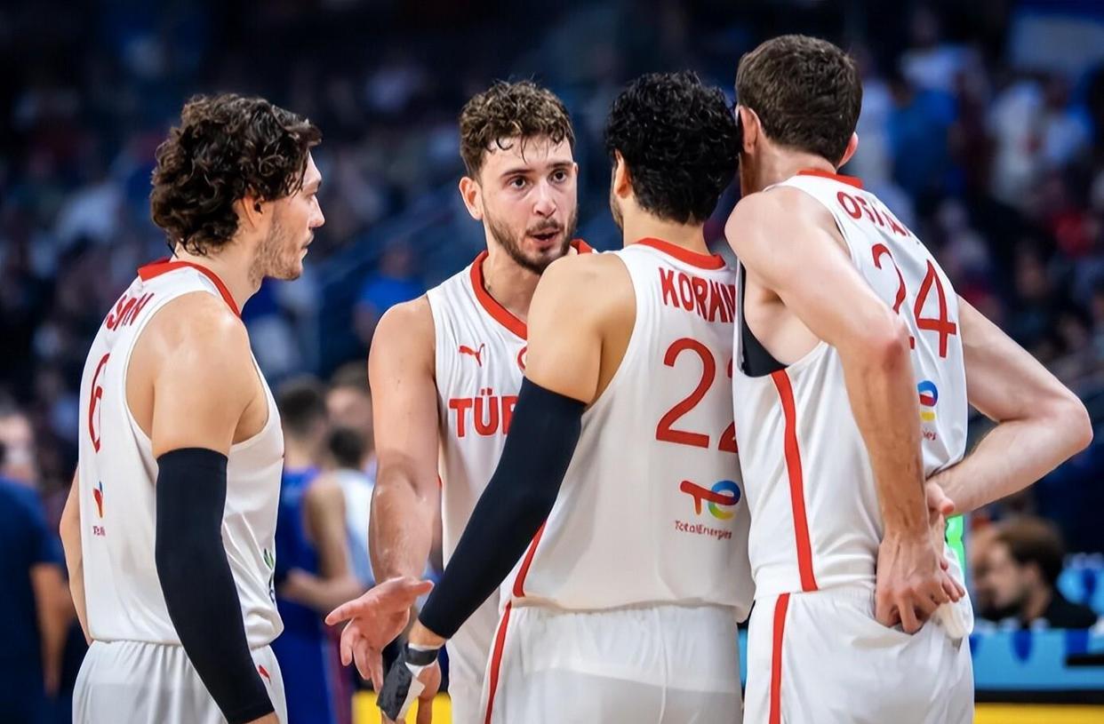 关于德约科维奇复出首秀出彩,广东男篮主场惊险休斯顿火箭,豪取40连胜的信息 关于德约科维奇复出首秀出彩,广东男篮主场惊险休斯顿火箭,豪取40连胜的信息